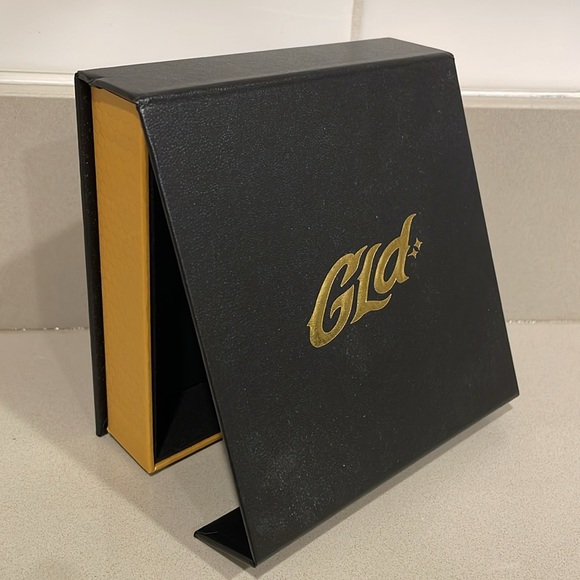 Mini Pouch - Picture 2 of 3